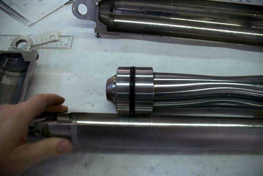 2 Flap actuator - left inboard flap - inboard actuator