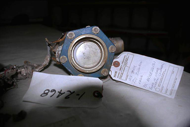 Guillotine du robinet de remplissage/d'isolement du réservoir auxiliaire