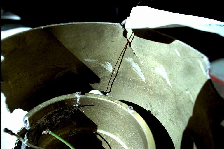 Ventilateur extracteur du compartiment avionique - passage de l'extrémité des aubes